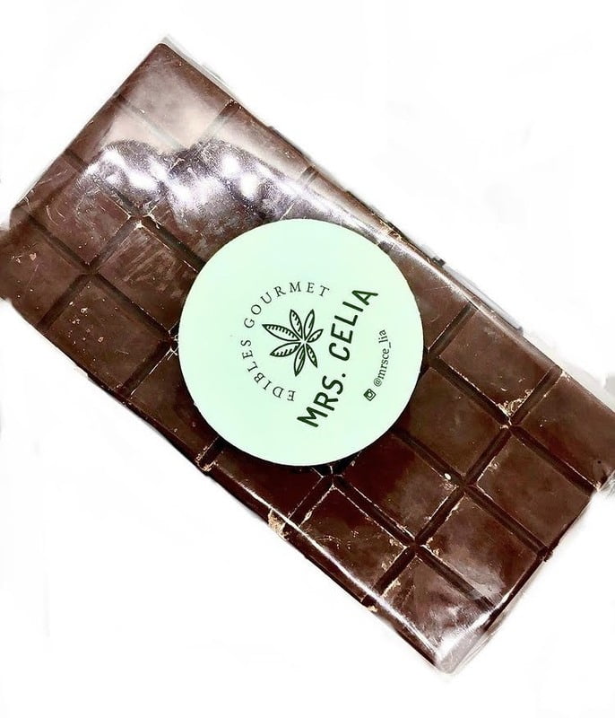 Barra de chocolate semi amargo by Mrs. Celia